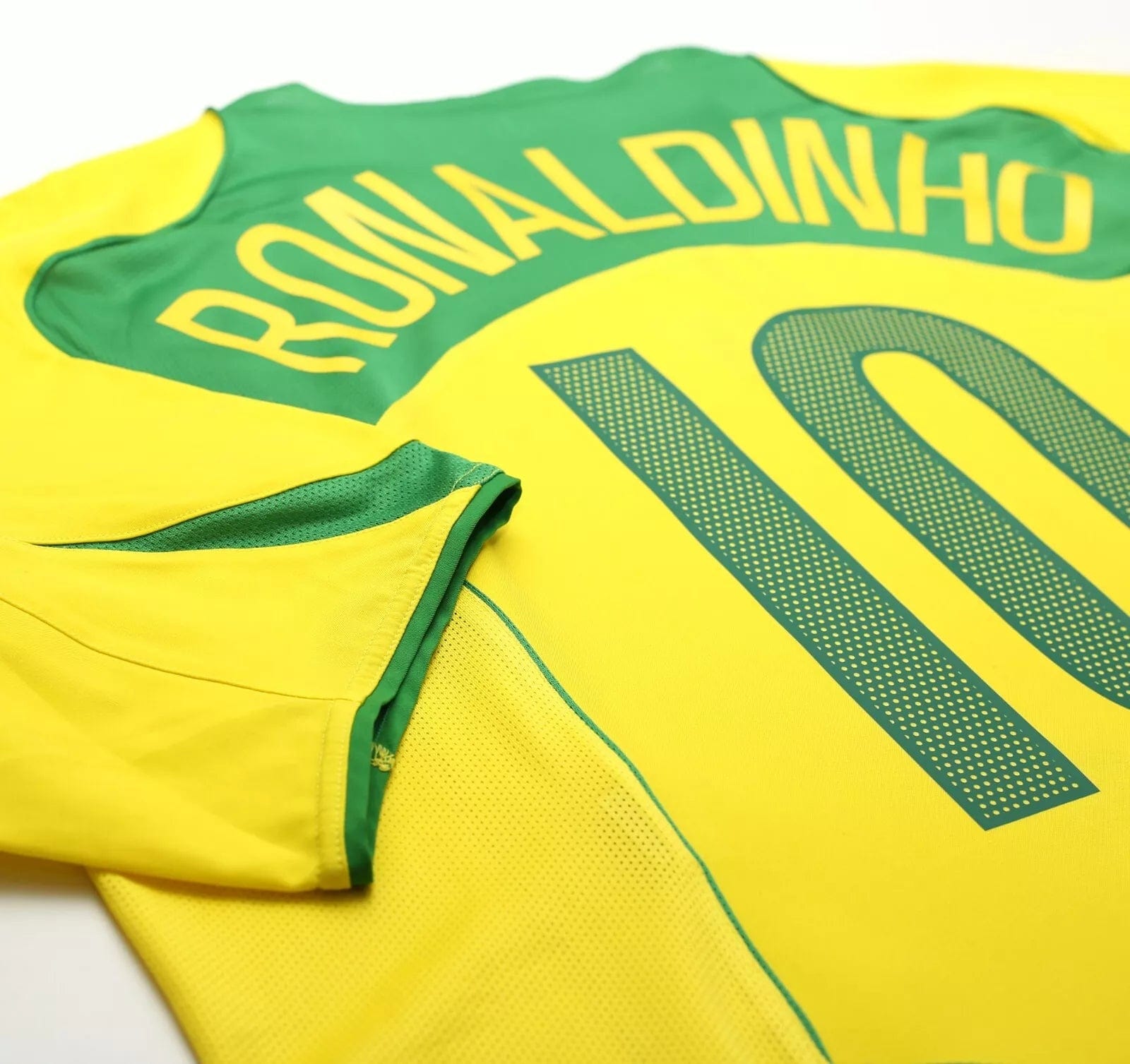 2004/06 RONALDINHO #10 Brazil Vintage Nike Home Football Shirt (XXL)