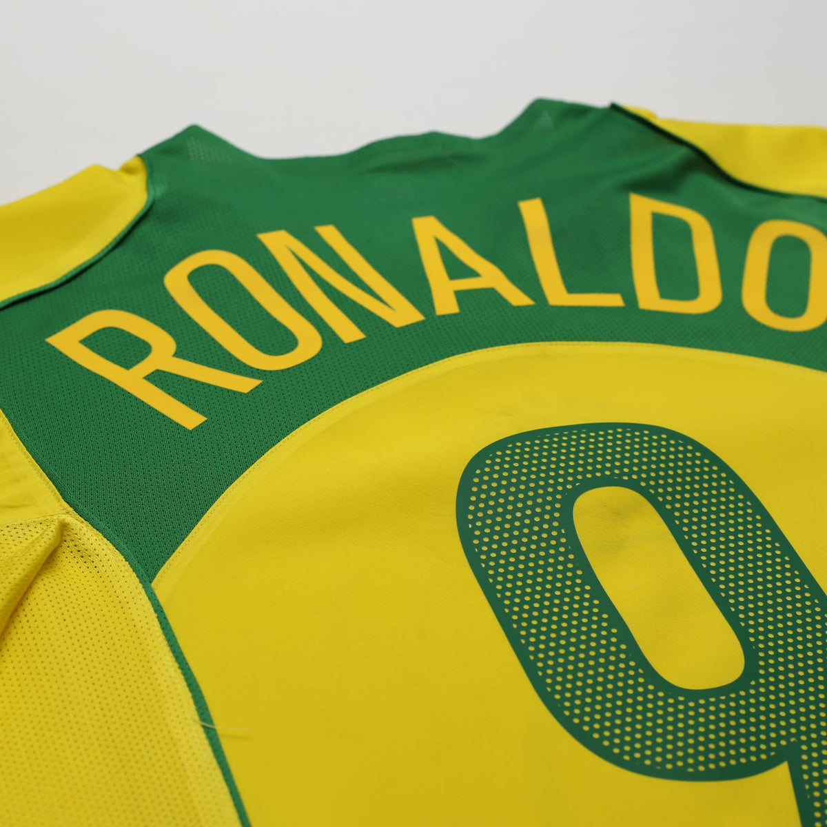 2004/06 Ronaldo #9 Brazil Vintage Nike Home Football Shirt (L) Total 90
