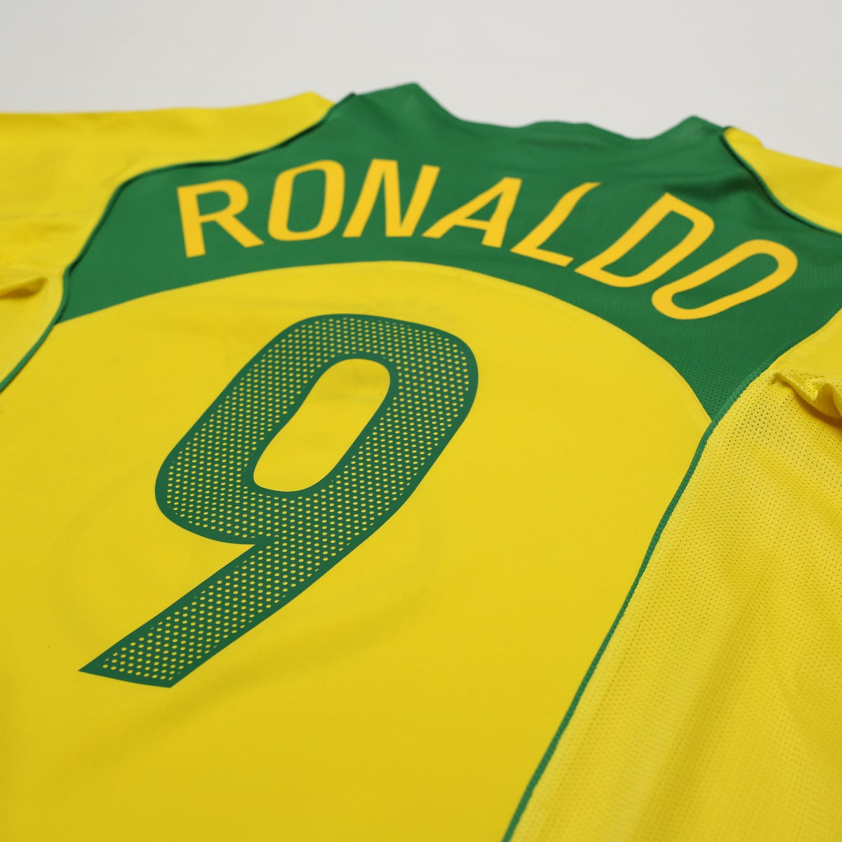 2004/06 Ronaldo #9 Brazil Vintage Nike Home Football Shirt (L) Total 90
