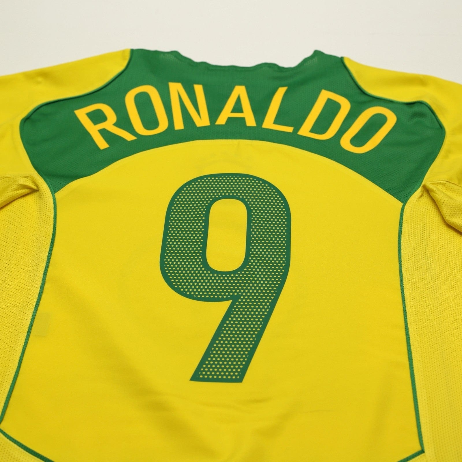 2004/06 Ronaldo #9 Brazil Vintage Nike Home Football Shirt (L) Total 90