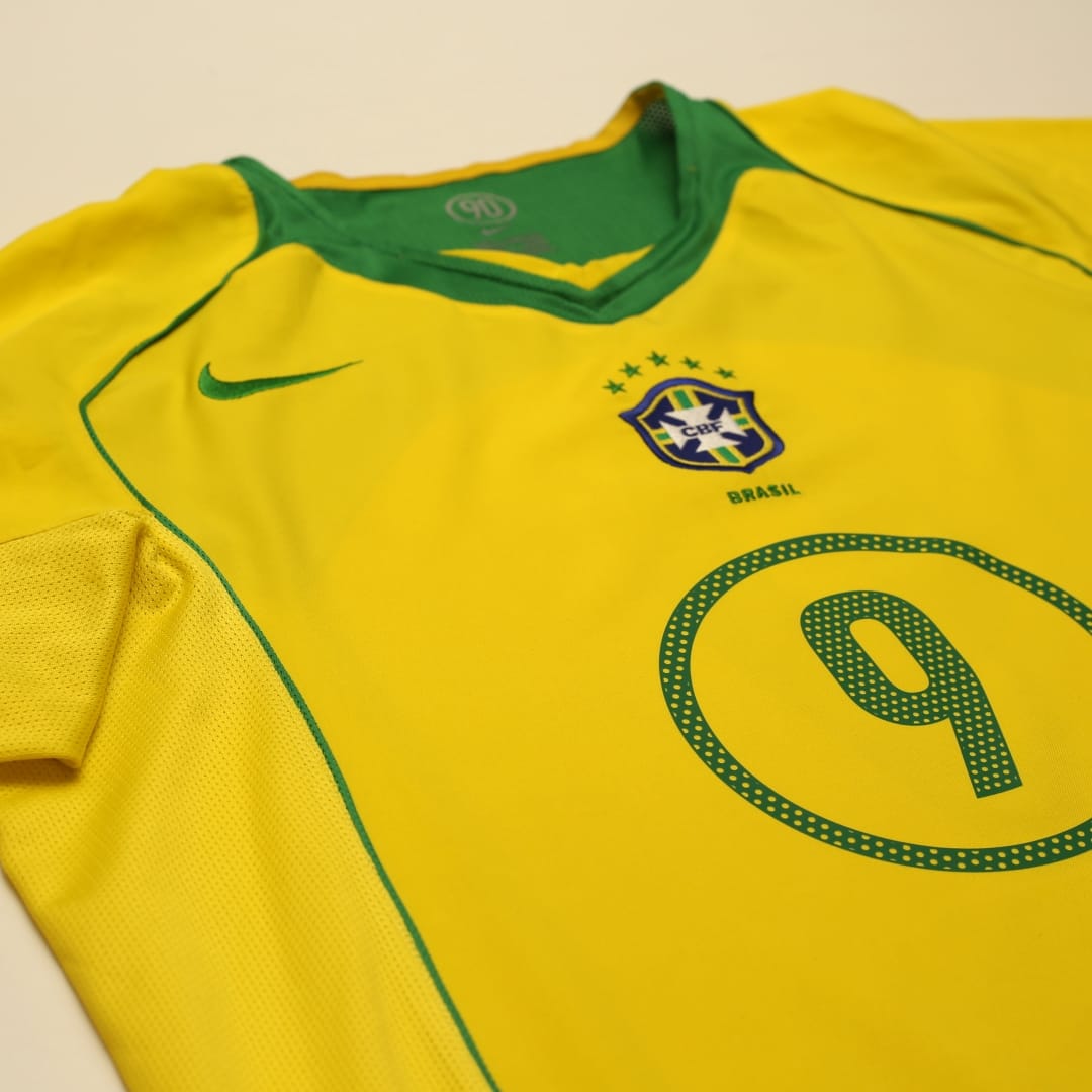 2004/06 Ronaldo #9 Brazil Vintage Nike Home Football Shirt (L) Total 90