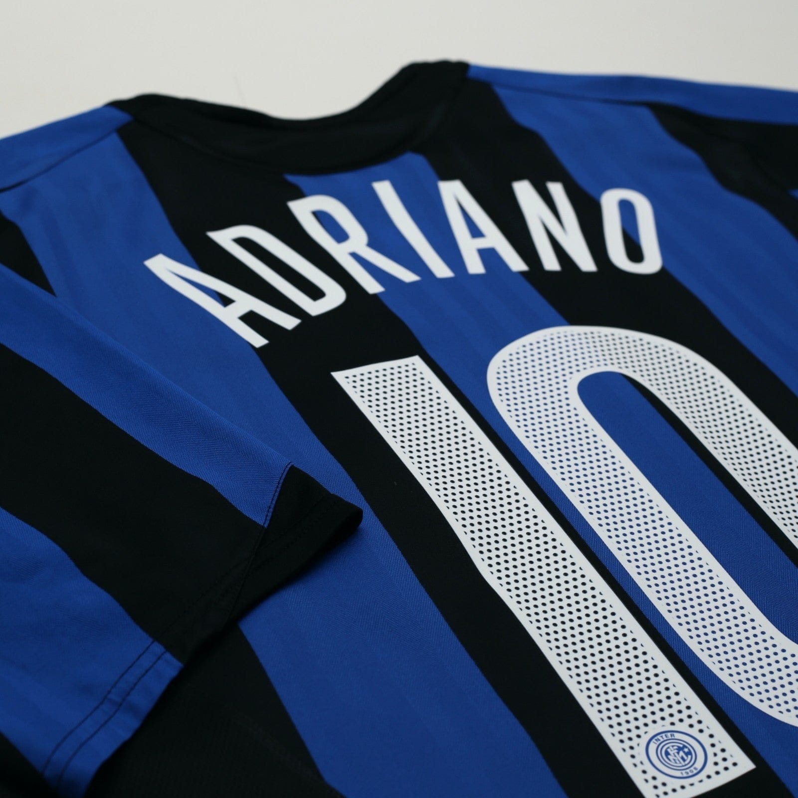 2005/06 Adriano #10 Inter Milan Vintage Nike Home Football Shirt (L)