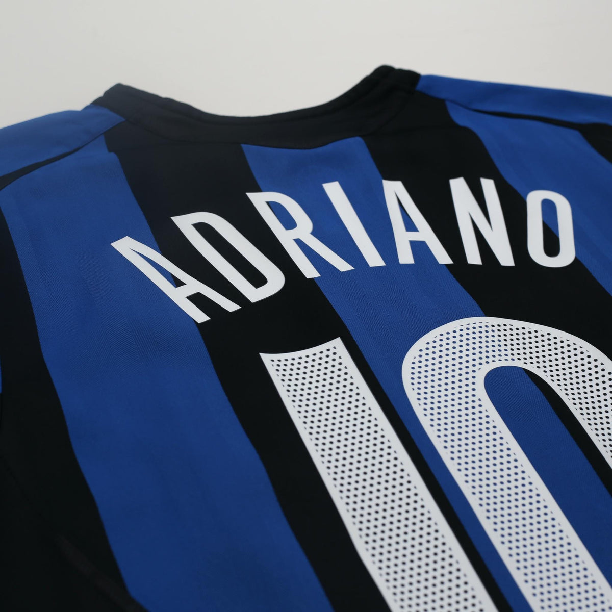 2005/06 Adriano #10 Inter Milan Vintage Nike Home Football Shirt (S)