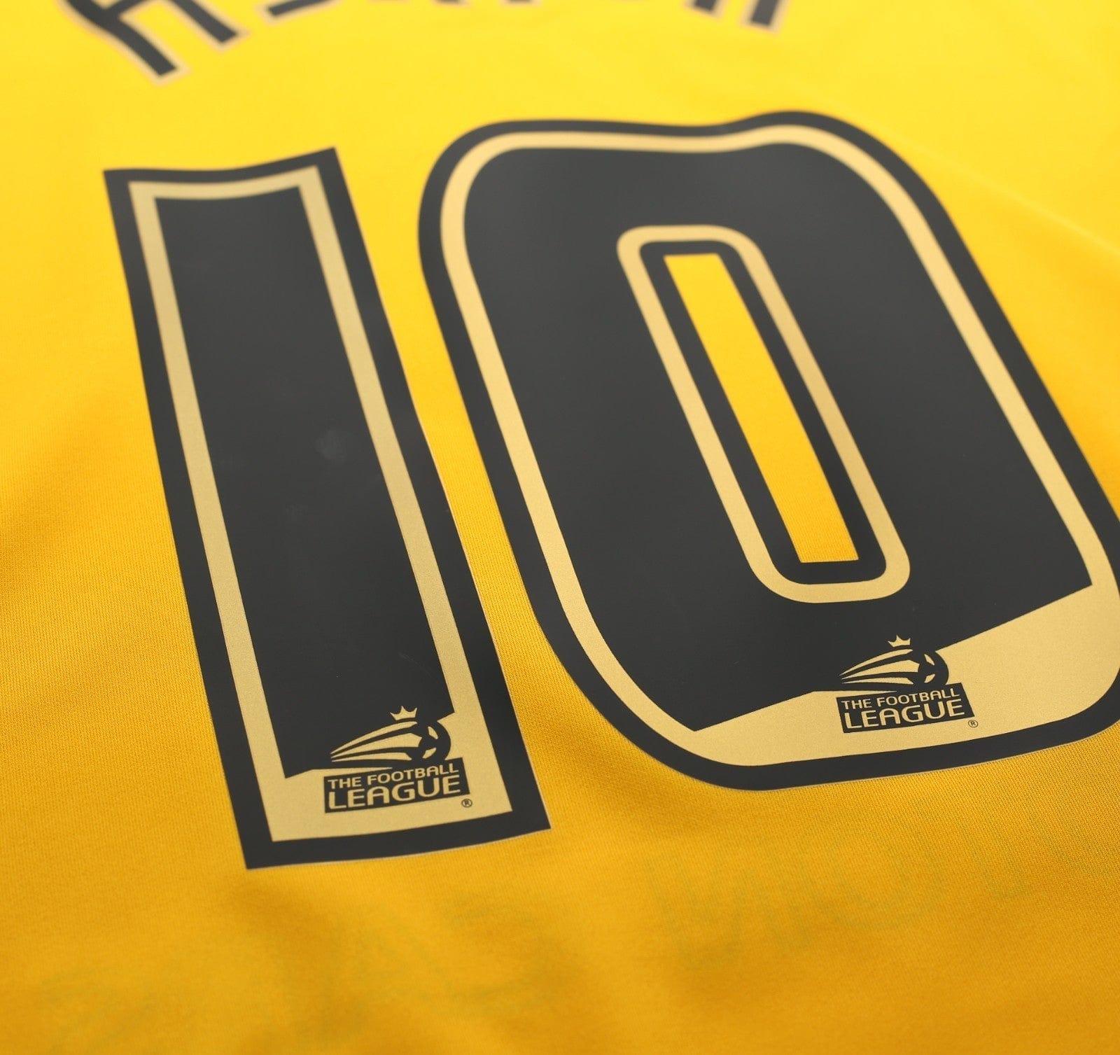 2005/06 ASHTON #10 Norwich City Vintage XARA Home Football Shirt (XL)