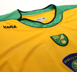 2005/06 ASHTON #10 Norwich City Vintage XARA Home Football Shirt (XL)