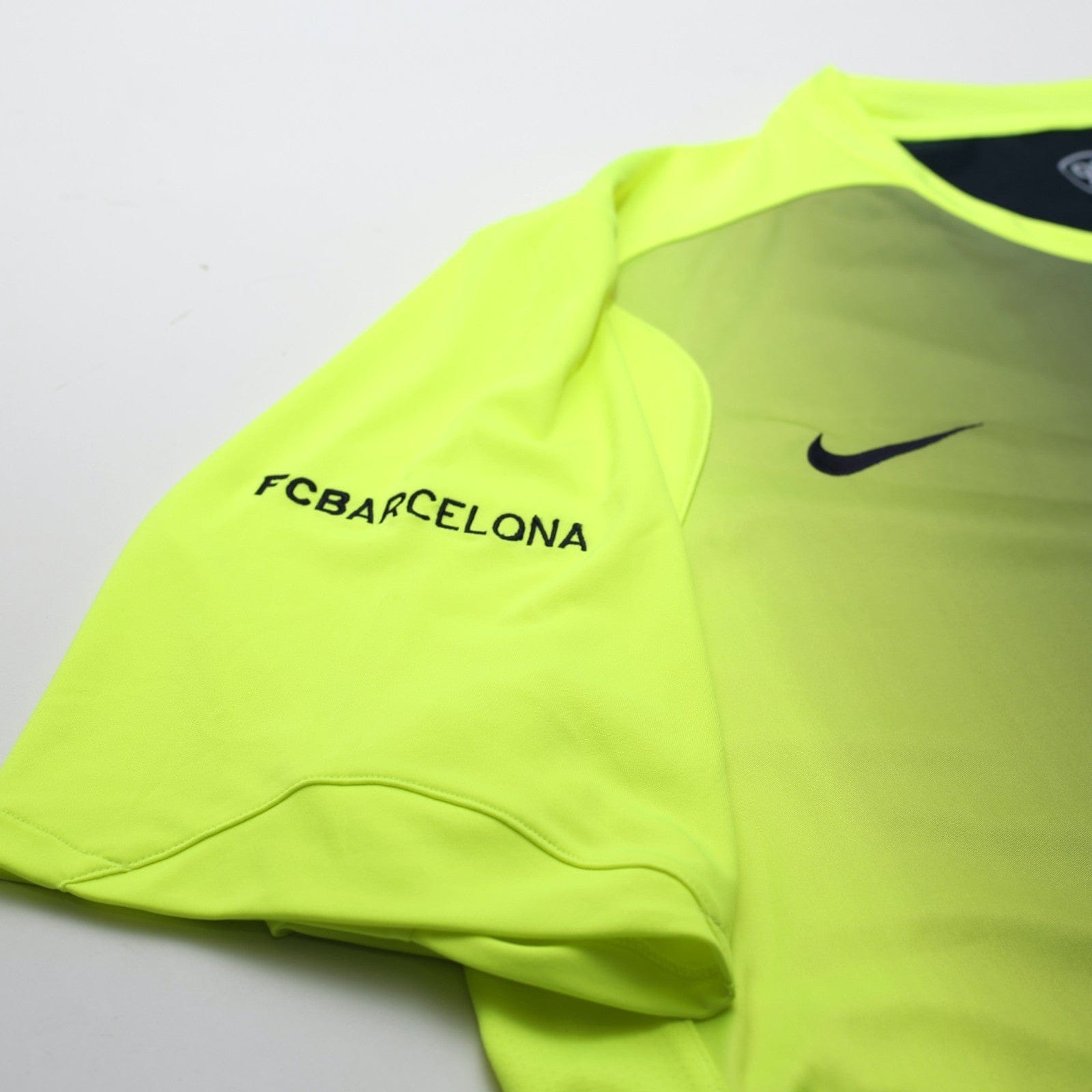 2005/06 Barcelona Vintage Nike Football Training Shirt (XXL)