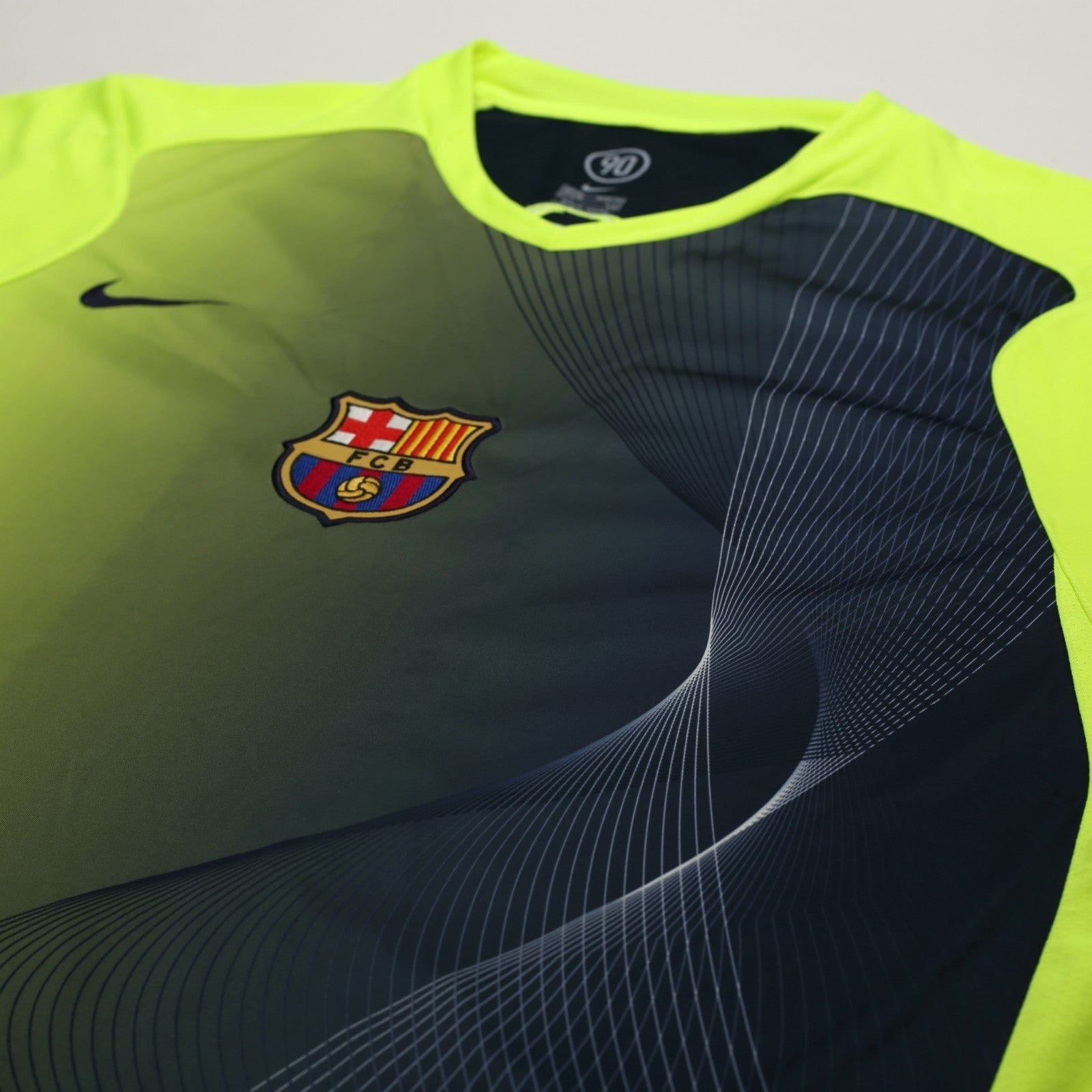 2005/06 Barcelona Vintage Nike Football Training Shirt (XXL)