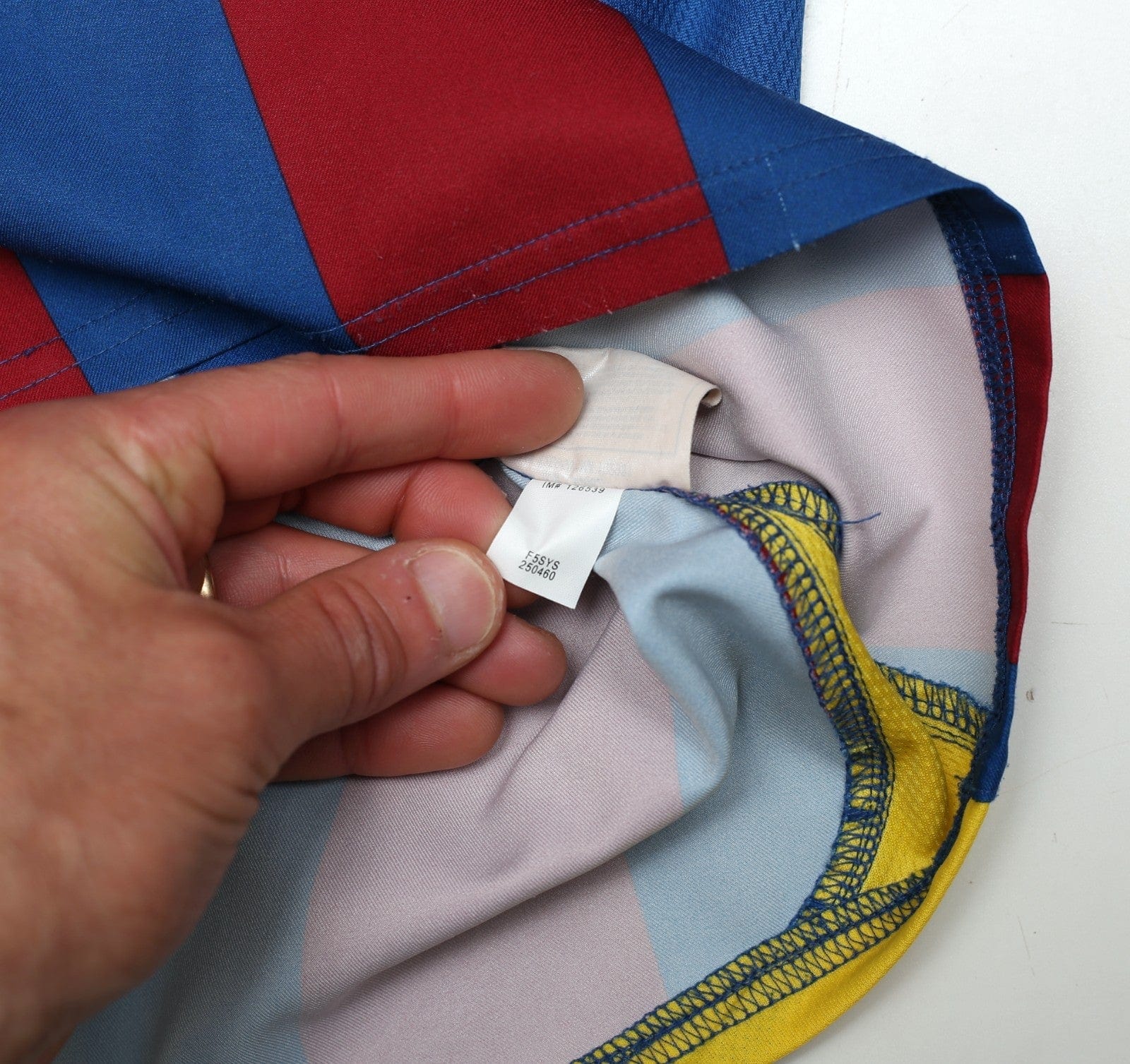 2005/06 BARCELONA Vintage Nike Home Football Shirt (M.Boys) 10/12