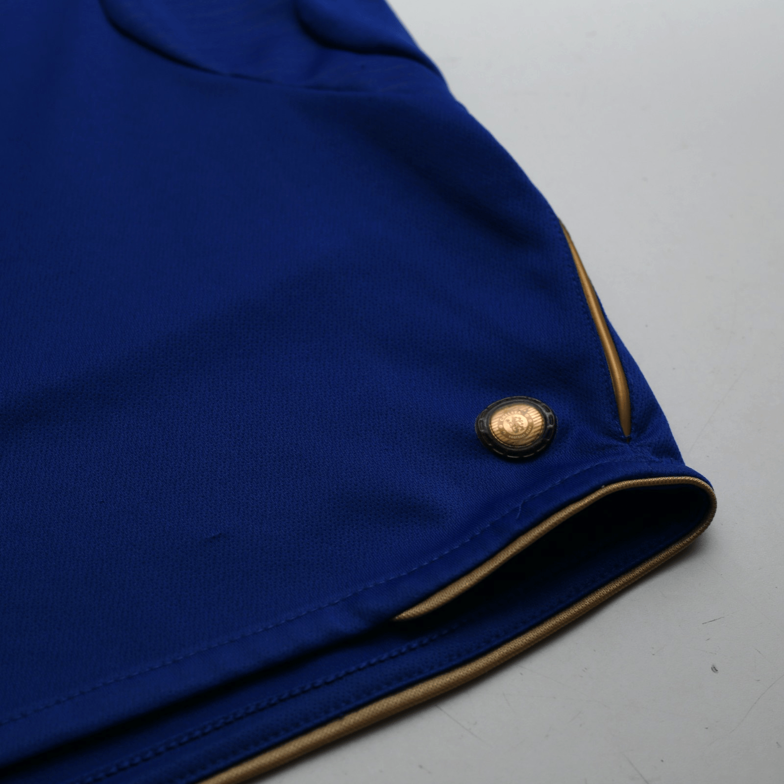 2005/06 Drogba #15 Chelsea Vintage Umbro Centenary UCL Home Football Shirt (M)