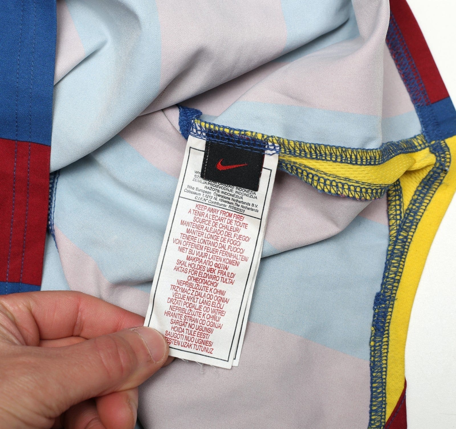 2005/06 ETO'O #9 Barcelona Vintage Nike Home Football Shirt (M) SIGNED