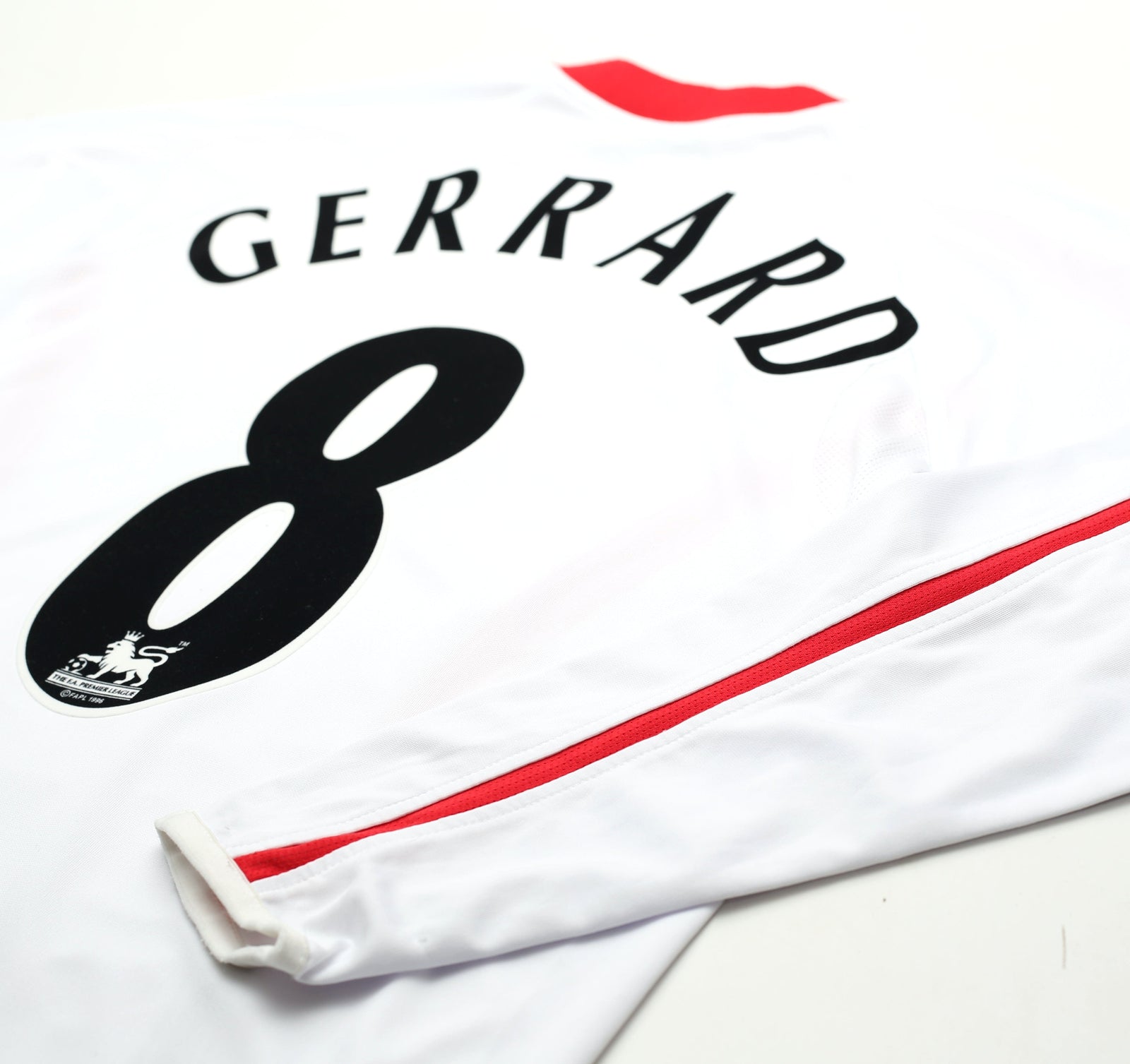 2005/06 GERRARD #8 Liverpool Vintage Reebok Away LS Football Shirt (S)
