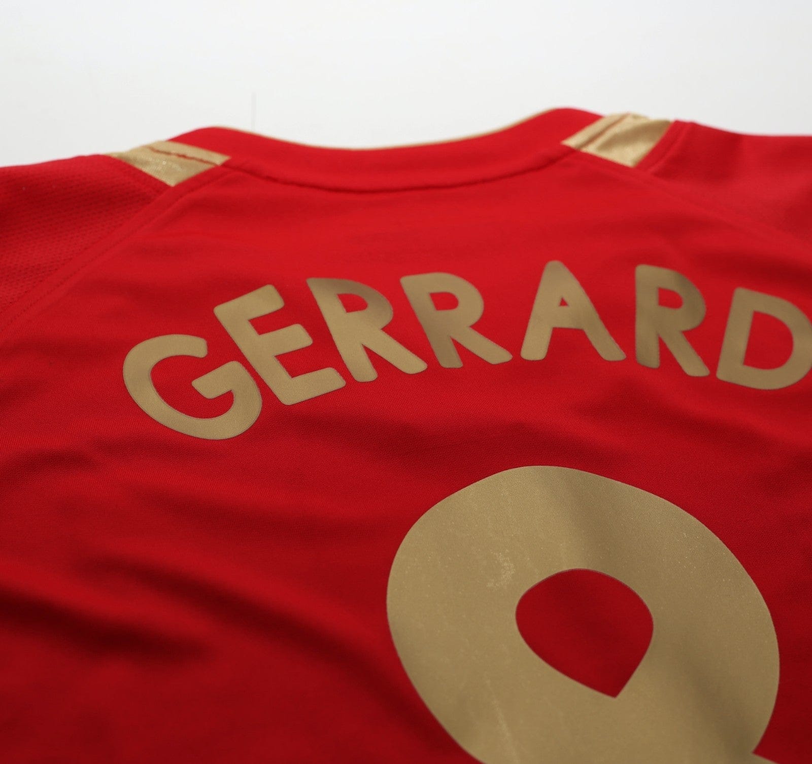 2005/06 GERRARD #8 Liverpool Vintage Reebok European Home Football Shirt (M)