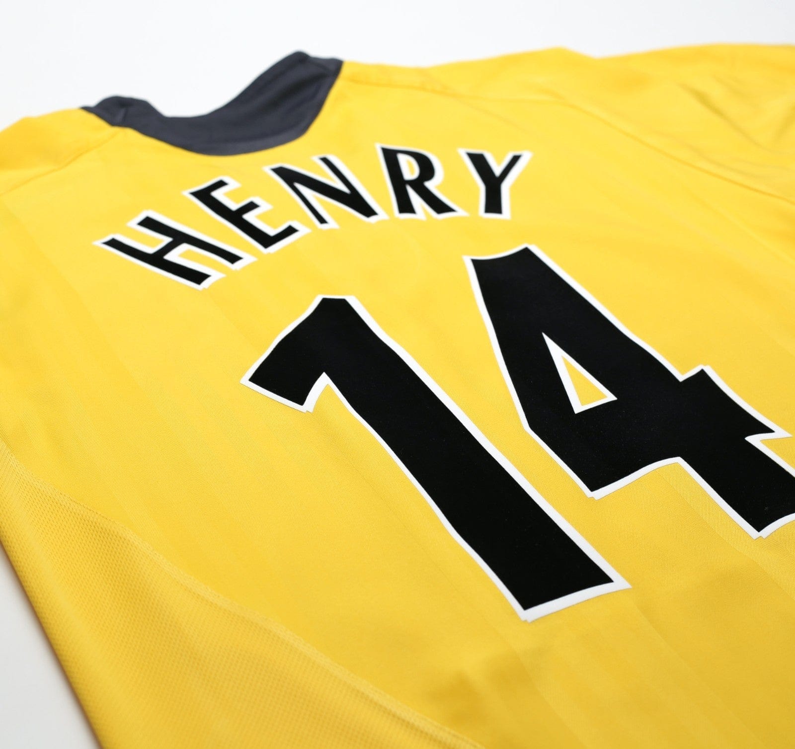 2005/06 HENRY #14 Arsenal Vintage Nike Away Football Shirt (M)