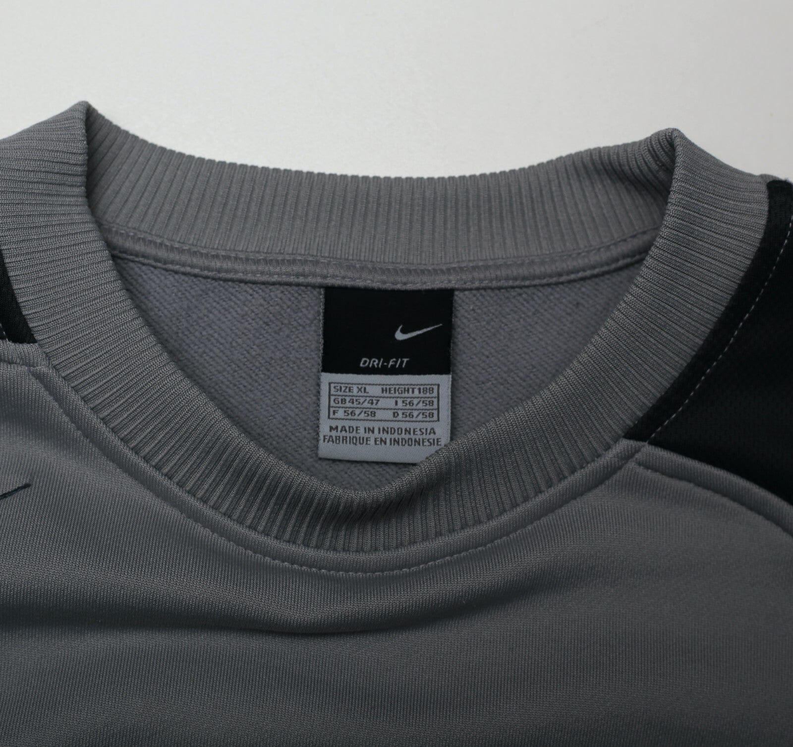 2005/06 JUVENTUS Vintage Nike Total 90 Training Sweatshirt (XL)