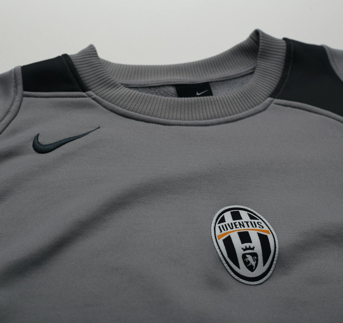 2005/06 JUVENTUS Vintage Nike Total 90 Training Sweatshirt (XL)