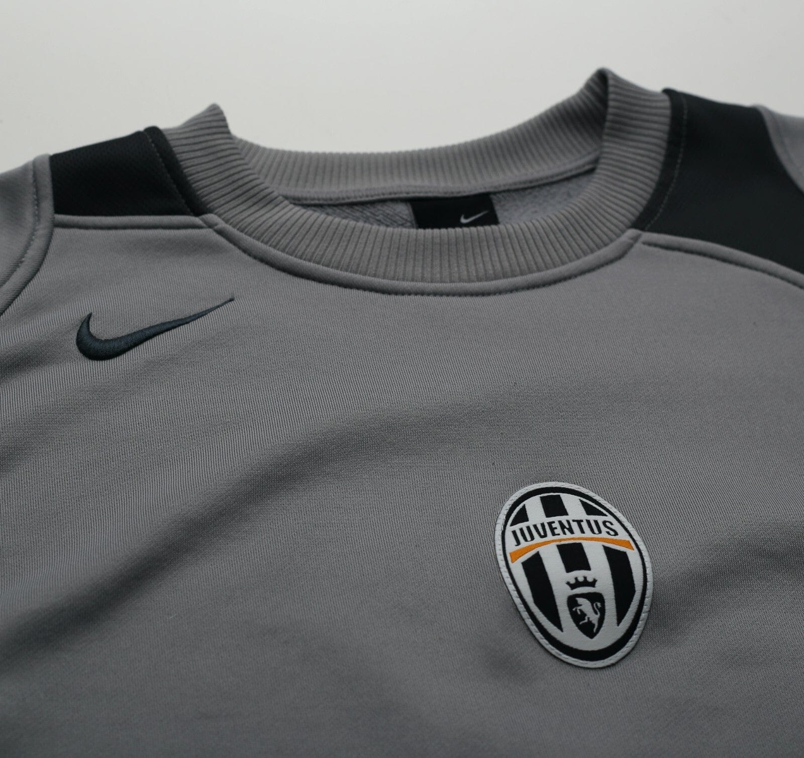 2005/06 JUVENTUS Vintage Nike Total 90 Training Sweatshirt (XL)