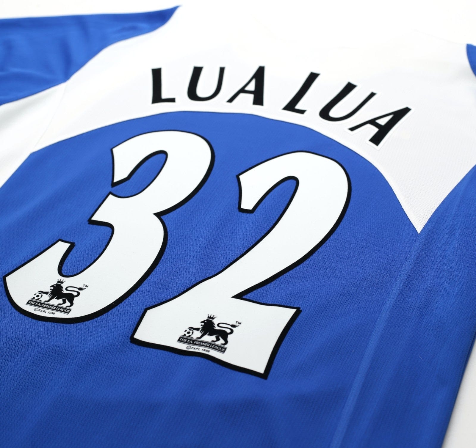 2005/06 LUA LUA #32 Portsmouth Vintage Jako Home Football Shirt (S)