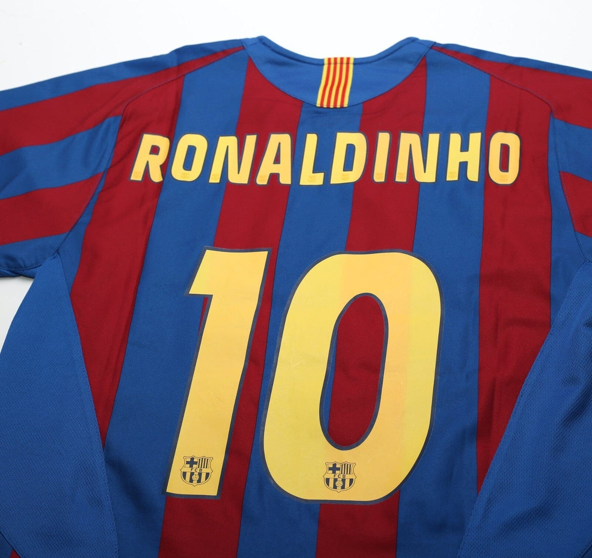 2005/06 RONALDINHO #10 Barcelona Vintage Nike Home Football Shirt (M)