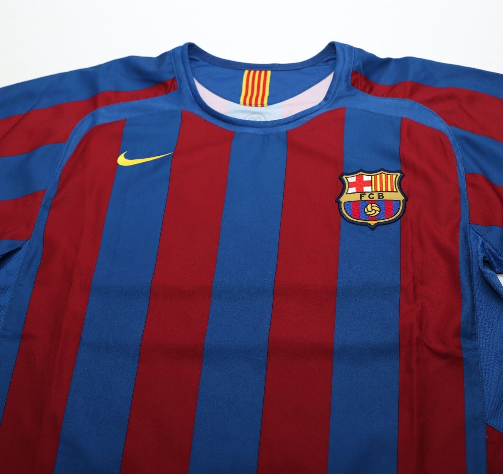 2005/06 RONALDINHO #10 Barcelona Vintage Nike Home Football Shirt (M)