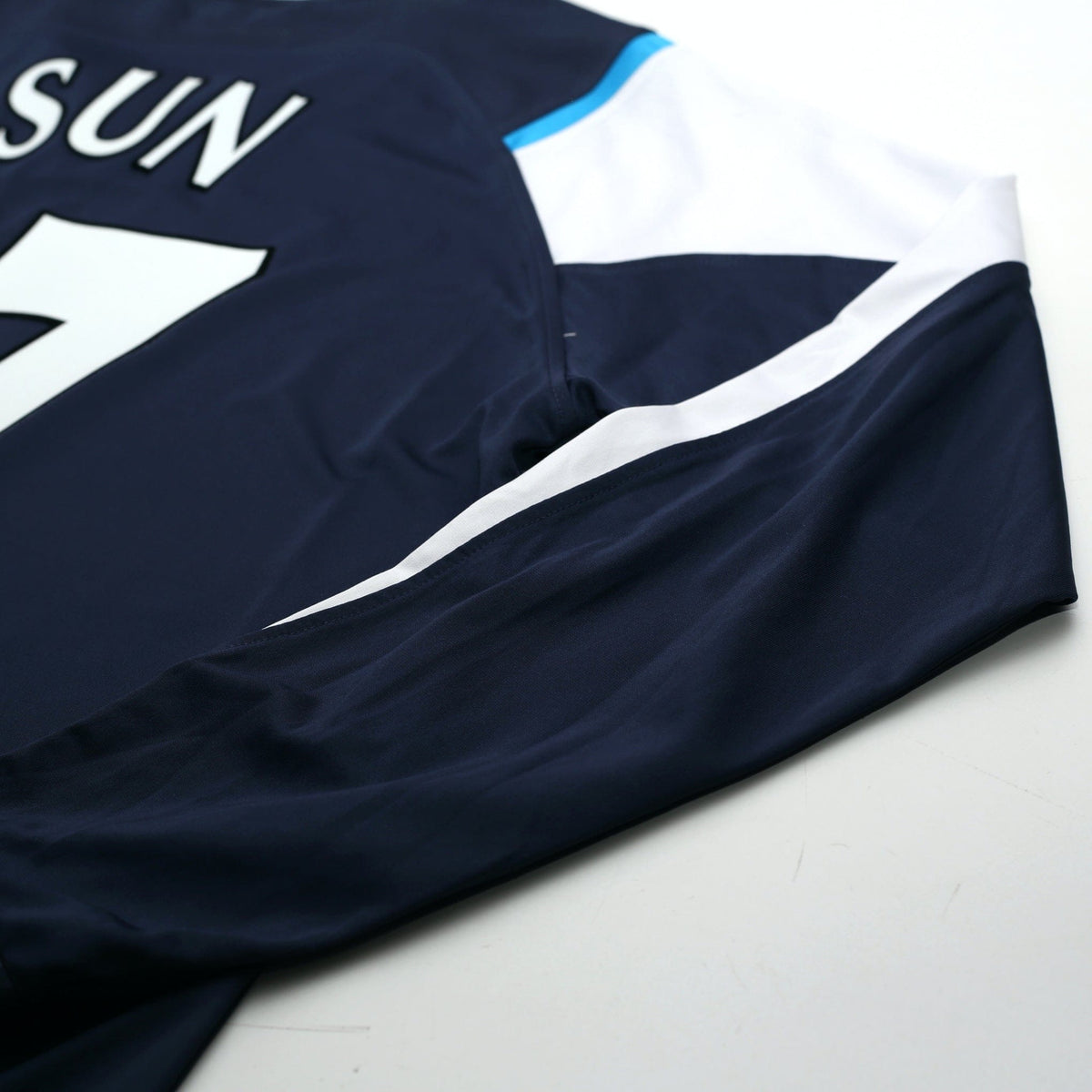 2005/06 Sun Ji Hai #17 Manchester City Vintage Reebok Away LS Football Shirt (M)