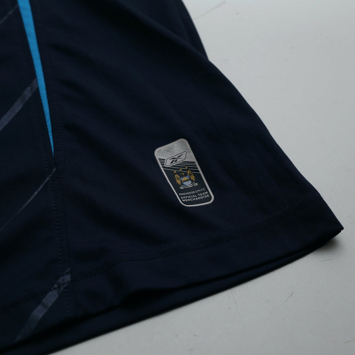 2005/06 Sun Ji Hai #17 Manchester City Vintage Reebok Away LS Football Shirt (M)