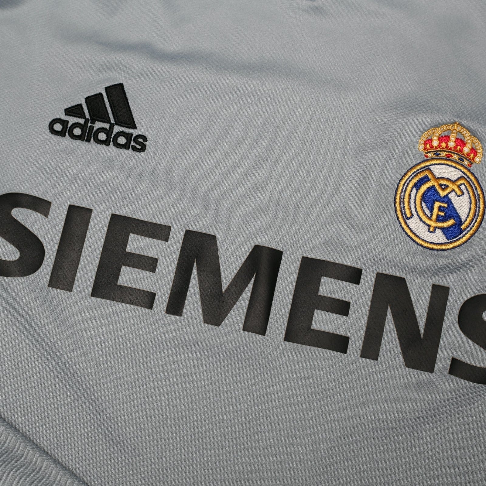 2005/06 Zidane #5 Real Madrid Vintag adidas Third Football Shirt (M)