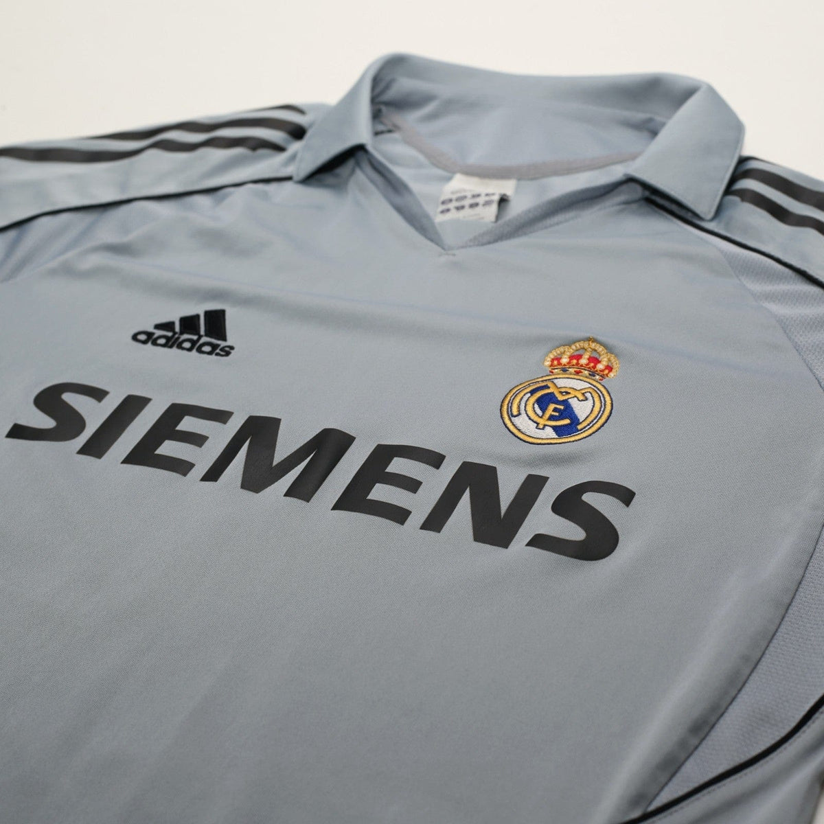 2005/06 Zidane #5 Real Madrid Vintag adidas Third Football Shirt (M)