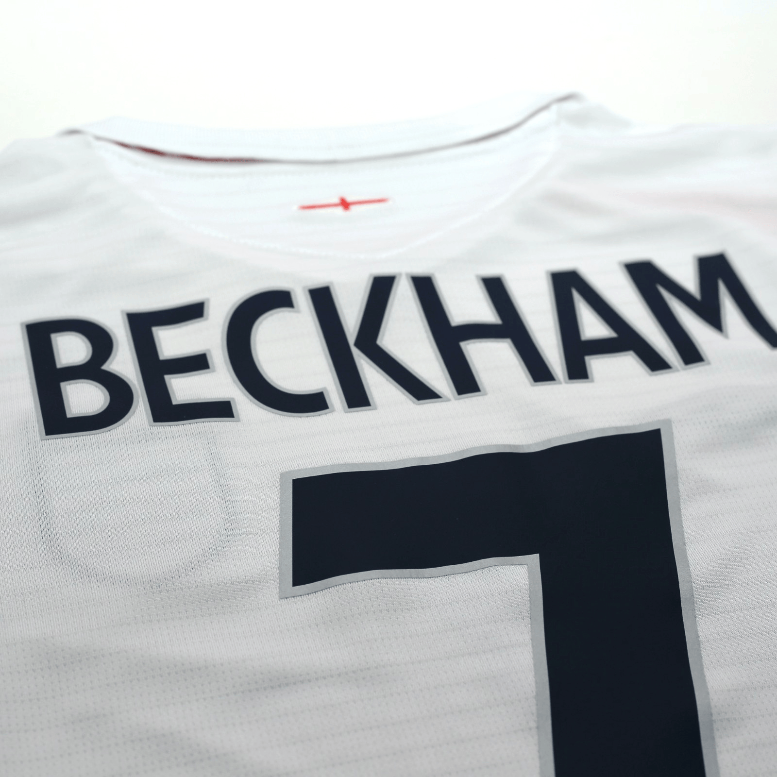 2005/07 Beckham #7 England Vintage Umbro Home Football Shirt (L) WC 2006