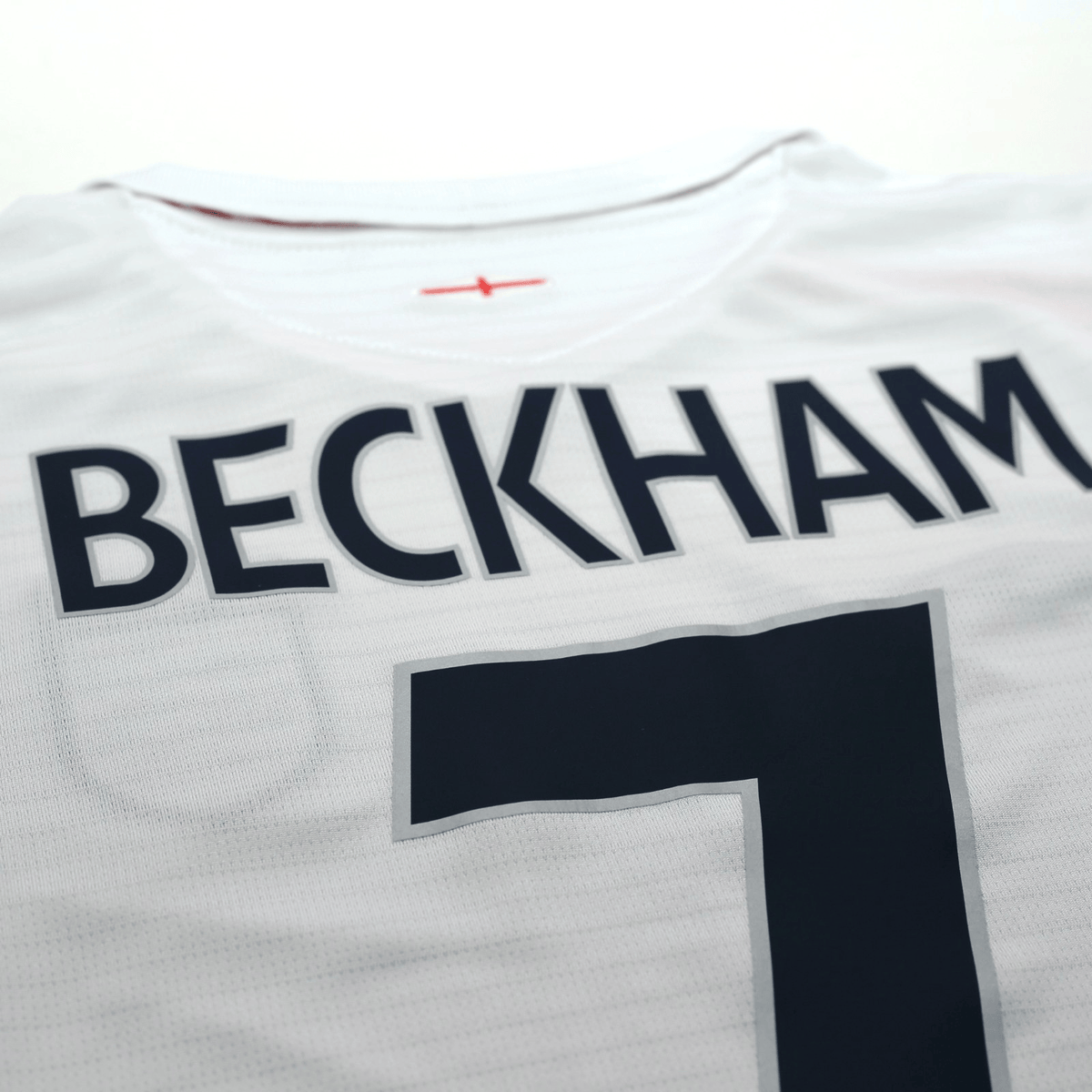 2005/07 Beckham #7 England Vintage Umbro Home Football Shirt (L) WC 2006