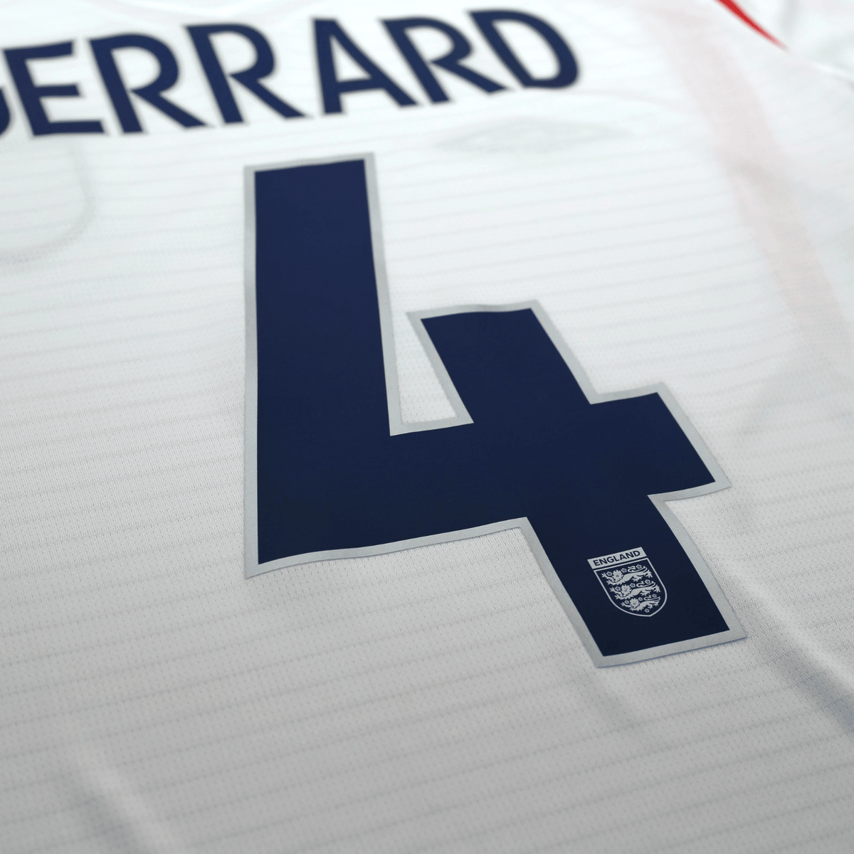 2005/07 Gerrard #4 England Vintage Umbro Home Football Shirt (L) WC 2006