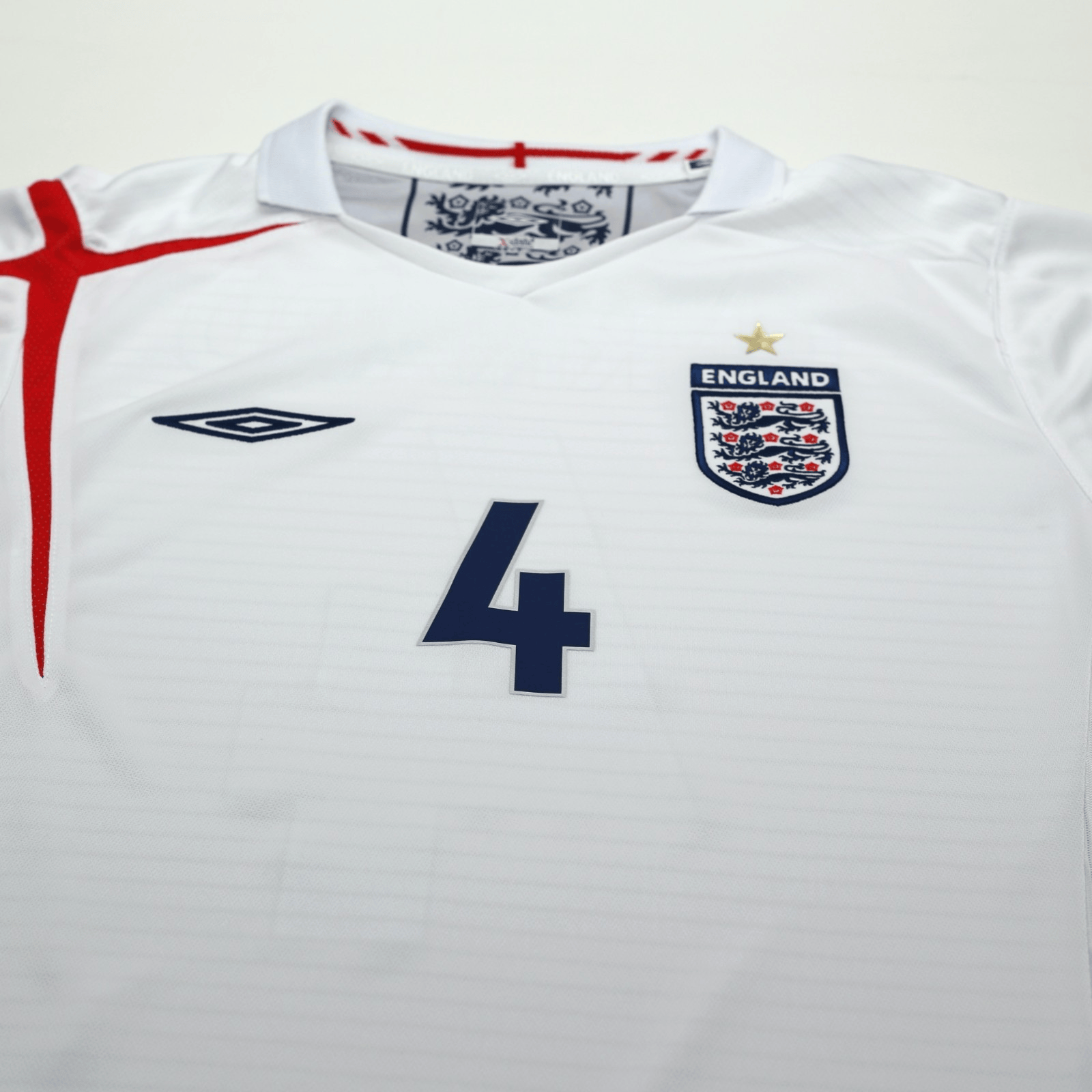 2005/07 Gerrard #4 England Vintage Umbro Home Football Shirt (L) WC 2006
