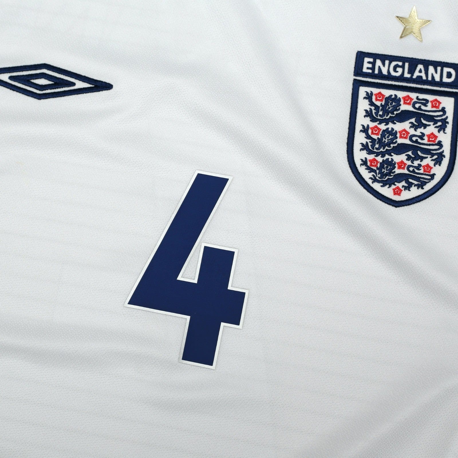 2005/07 Gerrard #4 England Vintage Umbro Home Football Shirt (M) WC 2006