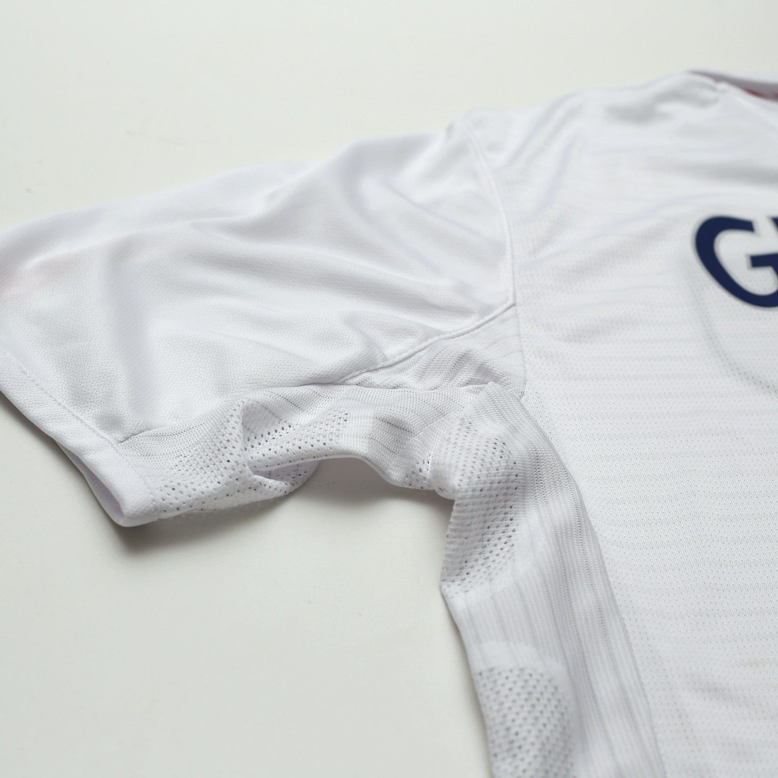 2005/07 Gerrard #4 England Vintage Umbro Home Football Shirt (M) WC 2006