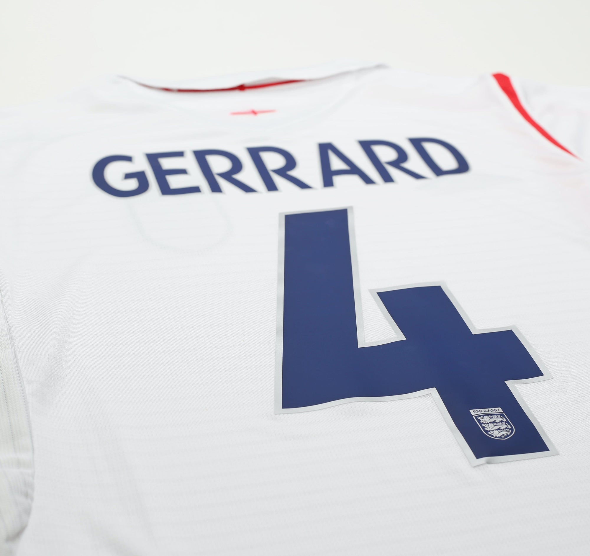 2005/07 GERRARD #4 England Vintage Umbro Home Football Shirt (M) WC 2006