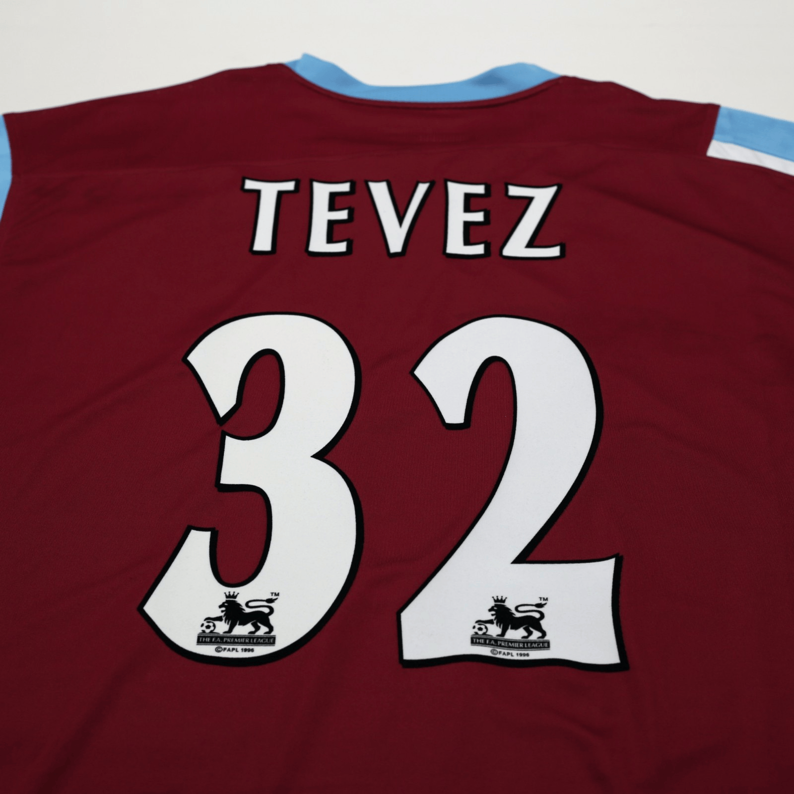 2005/07 Tevez #32 West Ham Vintage Reebok Football Shirt (L)