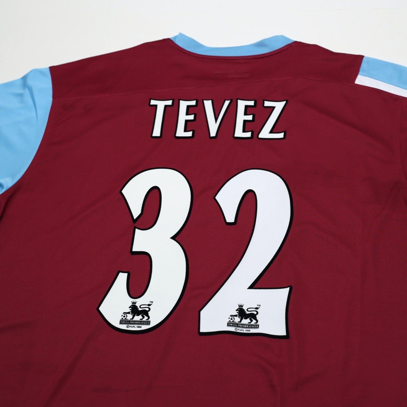 2005/07 Tevez #32 West Ham Vintage Reebok Football Shirt (L)