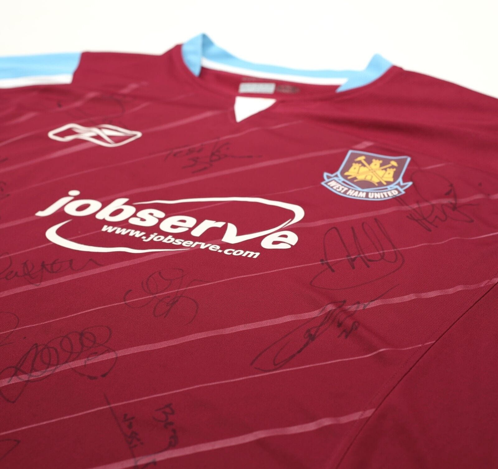 2005/07 TEVEZ #32 West Ham Vintage Reebok Football Shirt (L) SQUAD SIGNED