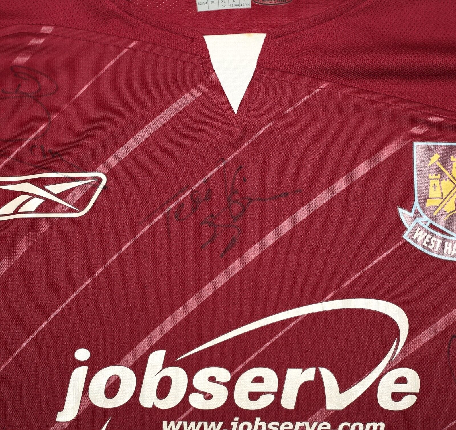 2005/07 TEVEZ #32 West Ham Vintage Reebok Football Shirt (L) SQUAD SIGNED