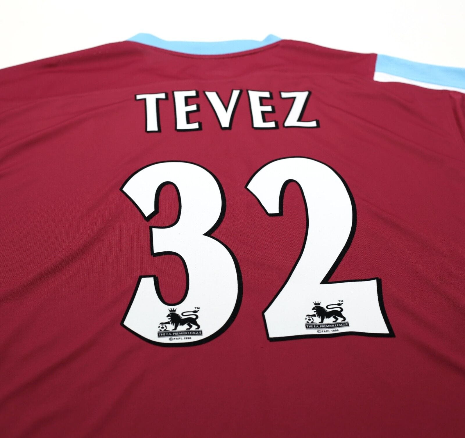 2005/07 TEVEZ #32 West Ham Vintage Reebok Football Shirt (L) SQUAD SIGNED