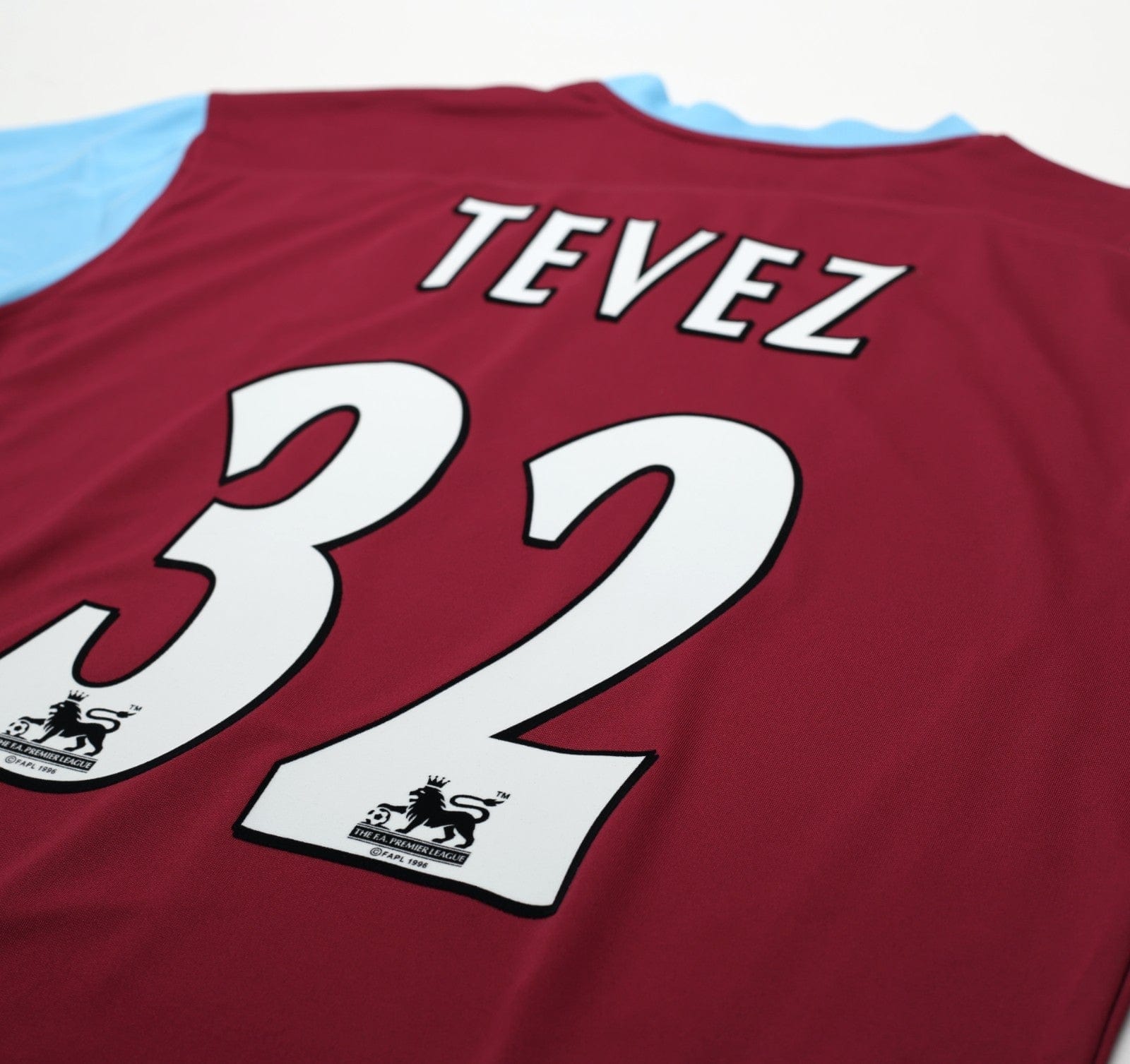 2005/07 TEVEZ #32 West Ham Vintage Reebok Football Shirt (M)