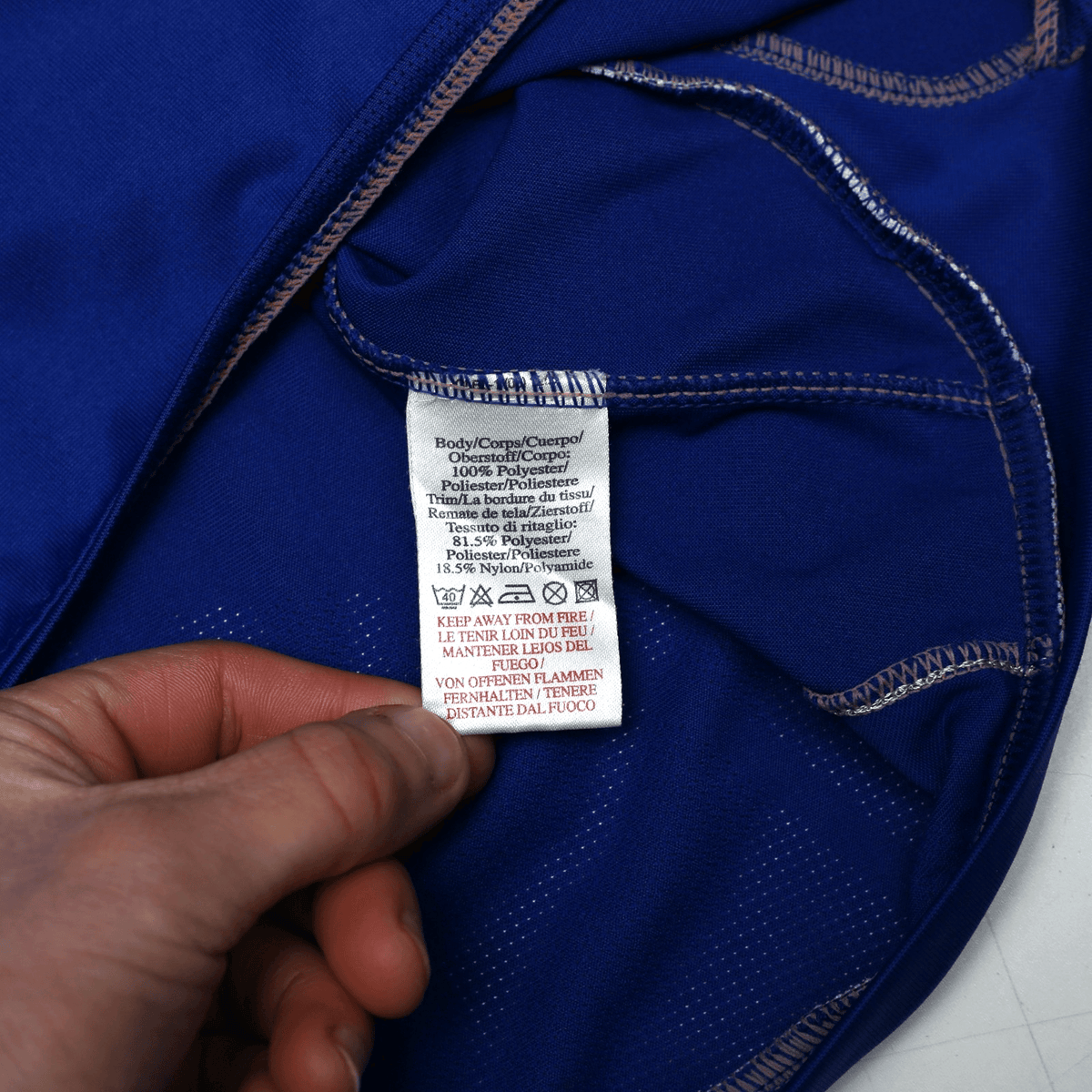 2006/07 Cahill #17 Everton Vintage Umbro Home Football Shirt (M)