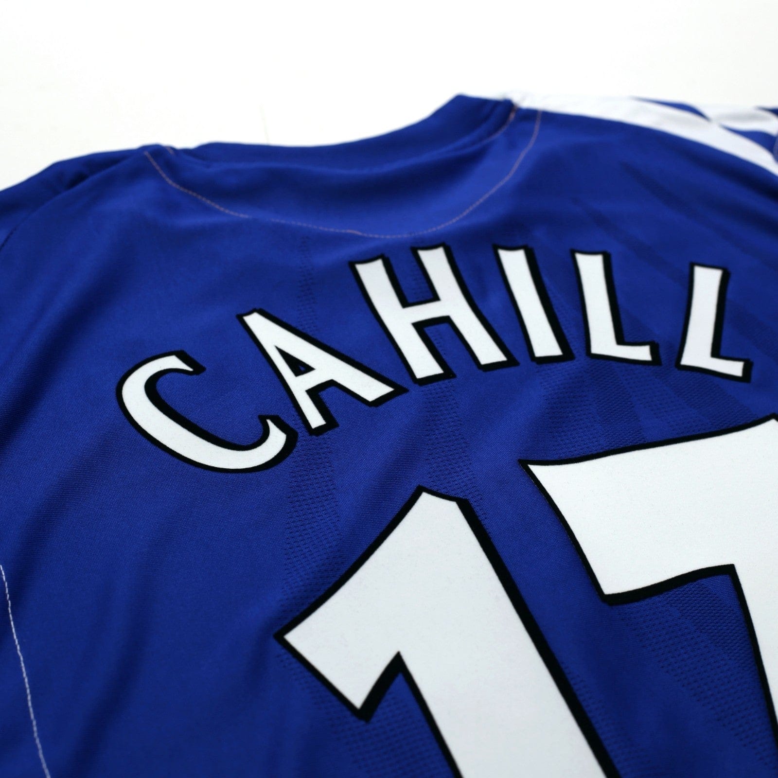 2006/07 Cahill #17 Everton Vintage Umbro Home Football Shirt (M)
