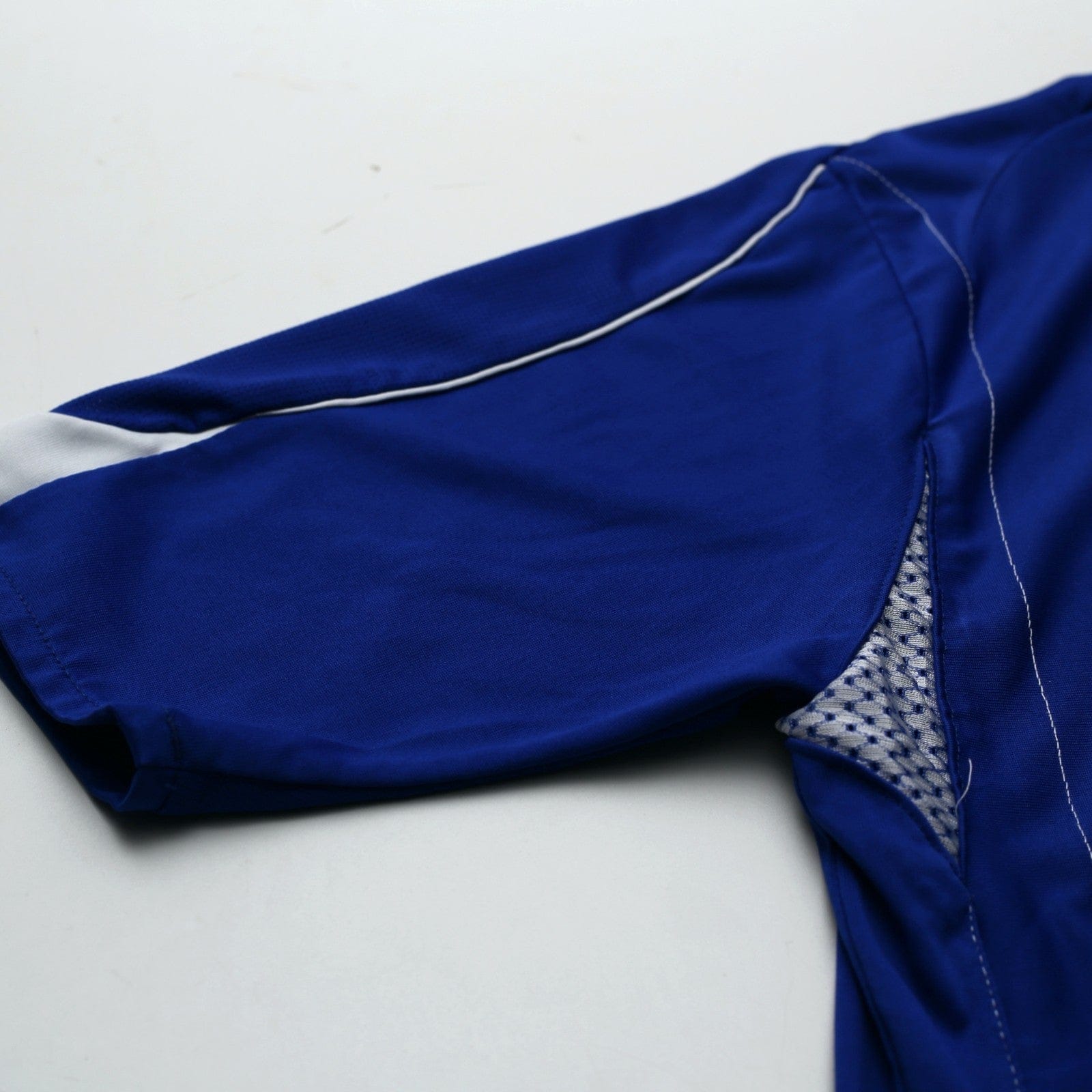 2006/07 Cahill #17 Everton Vintage Umbro Home Football Shirt (M)