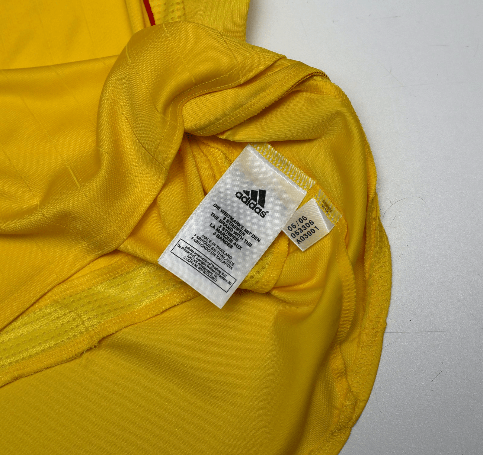 2006/07 CROUCH #15 Liverpool Vintage adidas European Away Football Shirt (M)