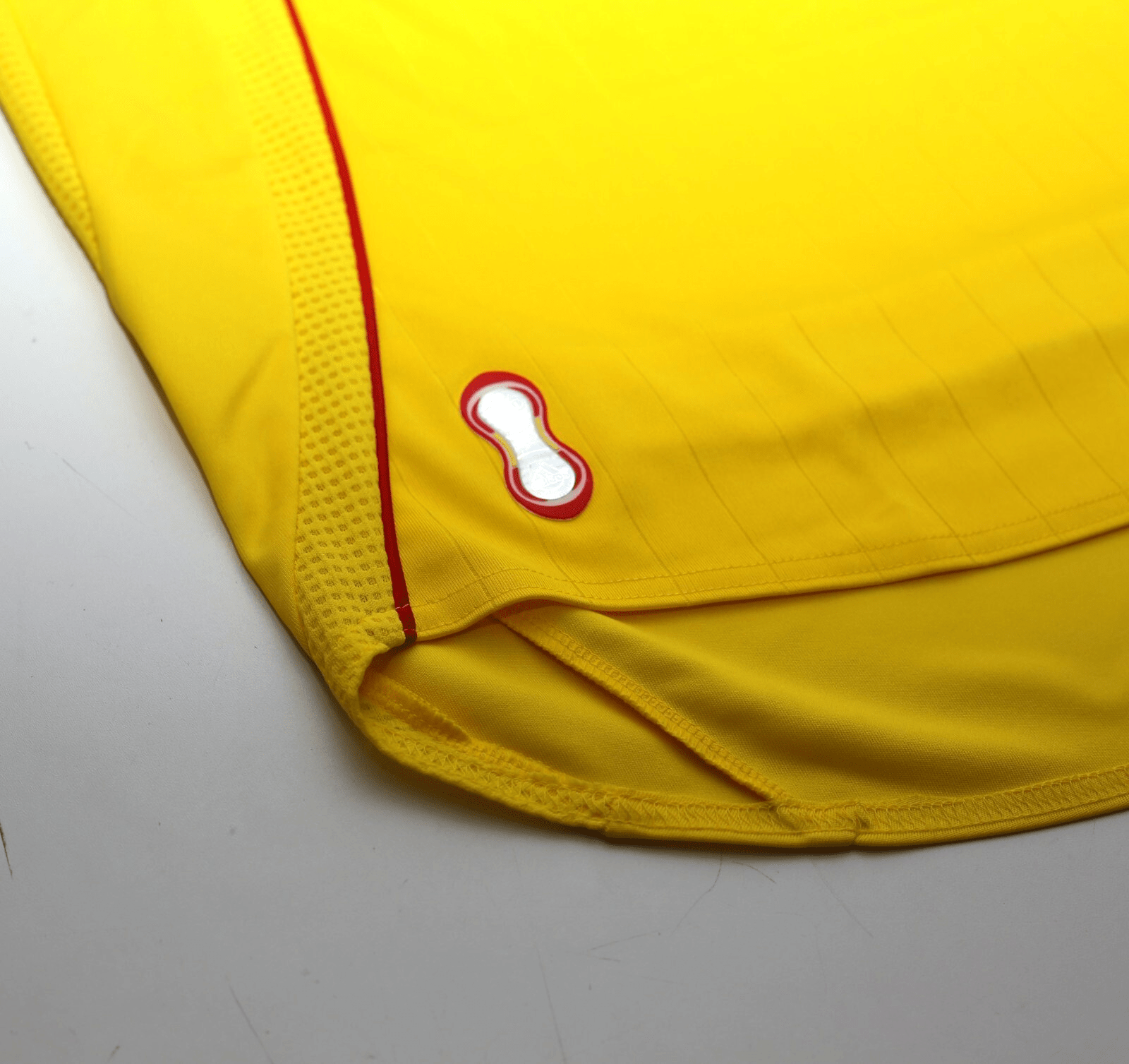 2006/07 CROUCH #15 Liverpool Vintage adidas European Away Football Shirt (M)