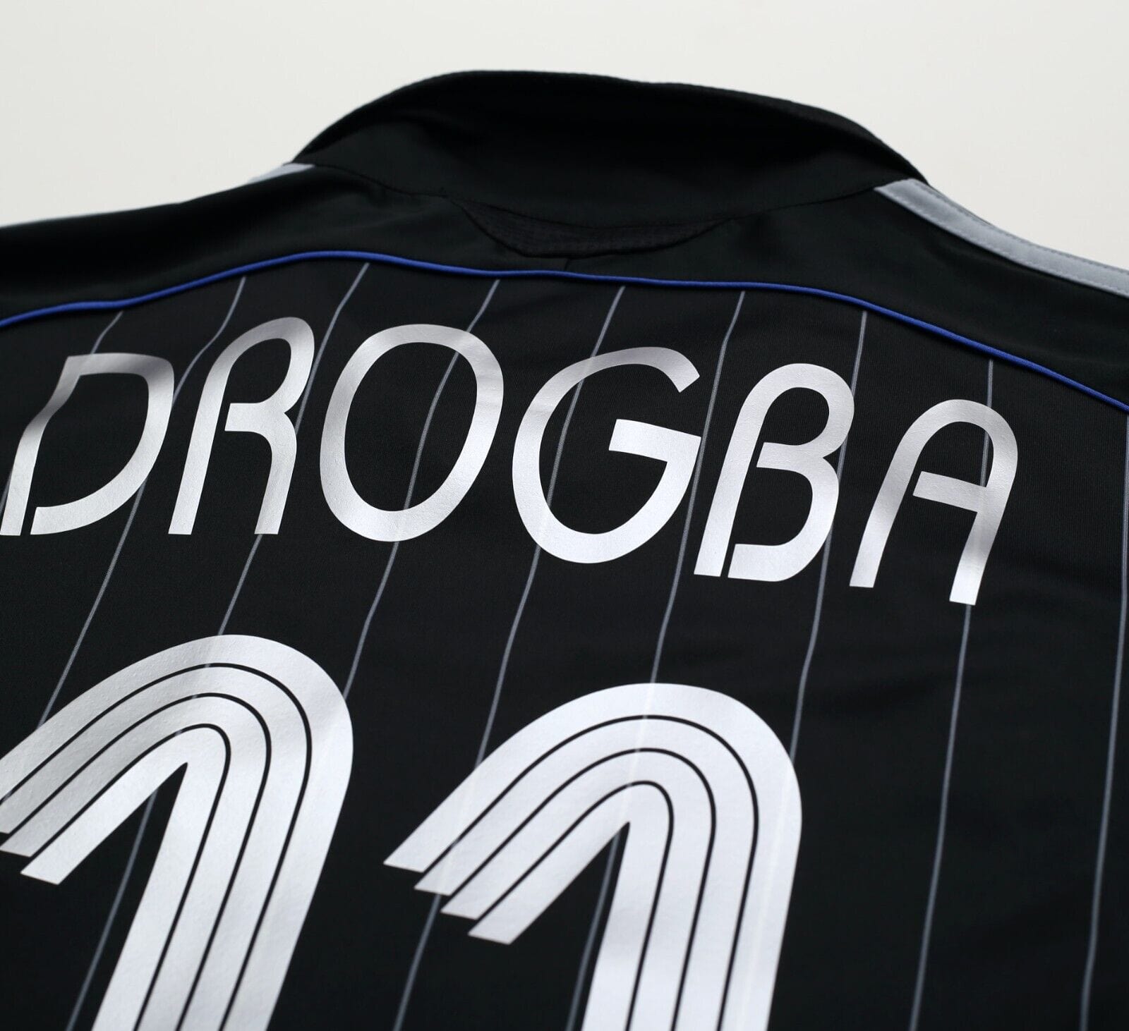 2006/07 DROGBA #11 Chelsea Vintage adidas UCL Away Football Shirt Jersey (M)