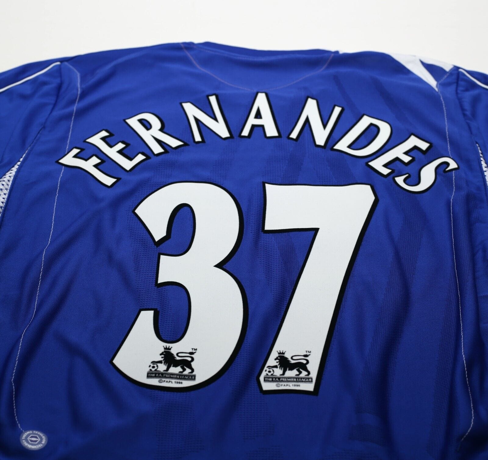 2006/07 FERNANDES #37 Everton Vintage Umbro Home Football Shirt (M/L)