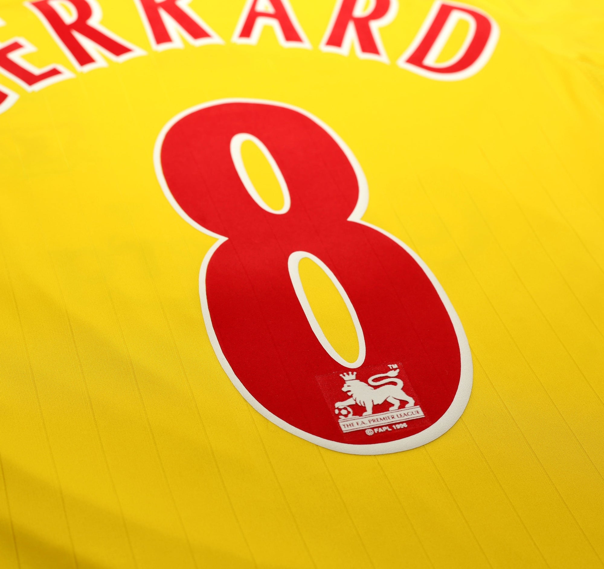 2006/07 GERRARD #8 Liverpool Vintage adidas Away Football Shirt (S)