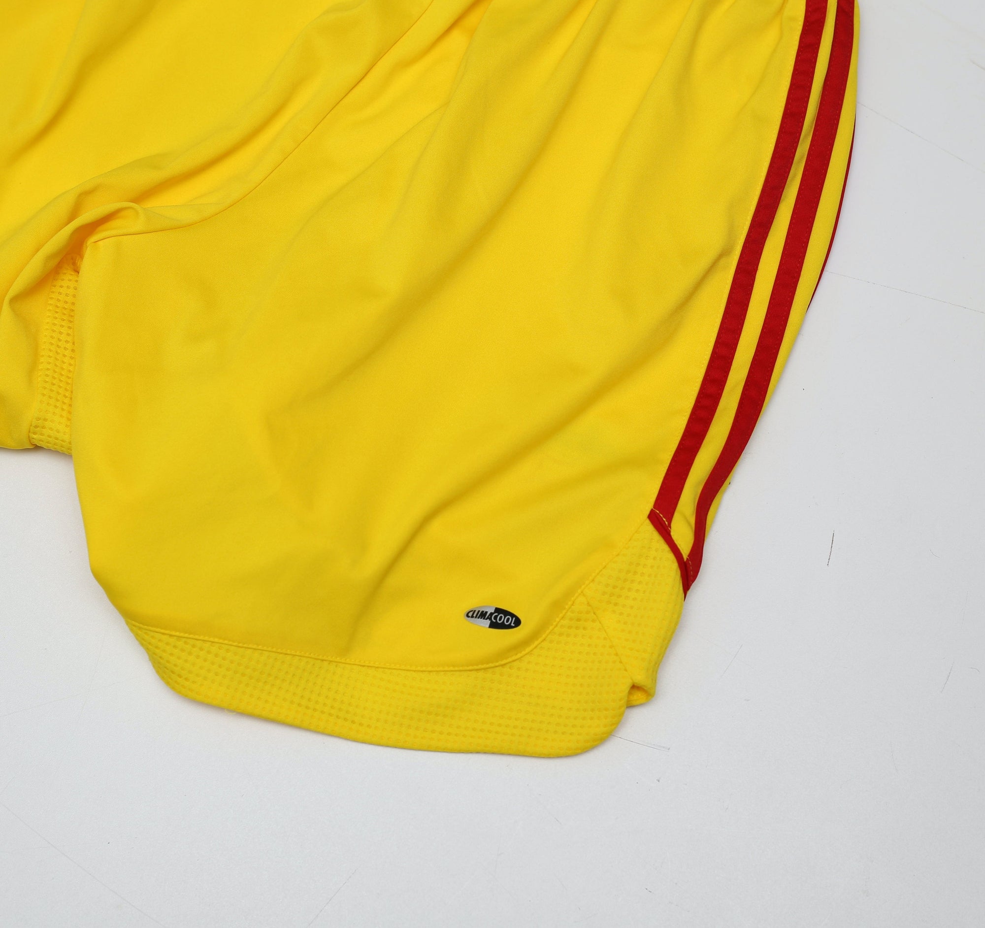 2006/07 LIVERPOOL Vintage adidas Away Football Shorts (M) 32"