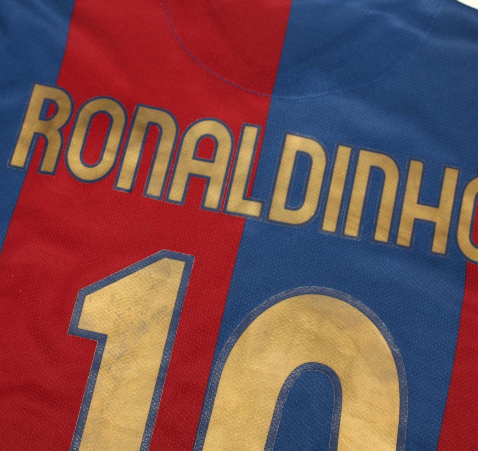 2006/07 RONALDINHO #10 Barcelona Vintage Nike Home Football Shirt (M)